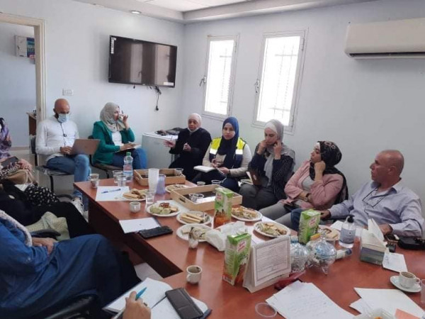 تنمية الخليل تبحث خطة تشغيل باص التشخيص السلوكي لمناطق حتا وجالا