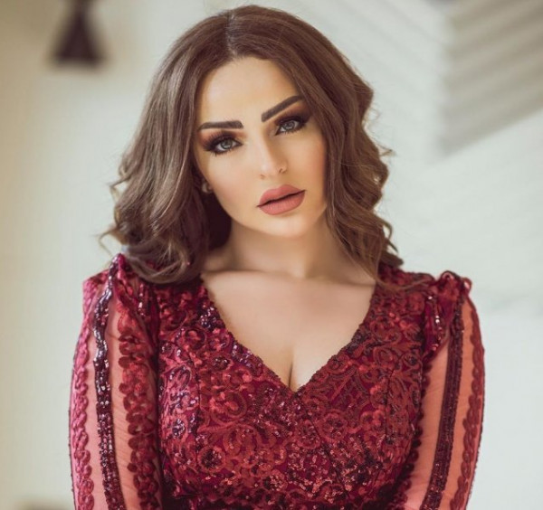 شاهد: زين كرزون بوصلة رقص في حفل زفاف صديقتها