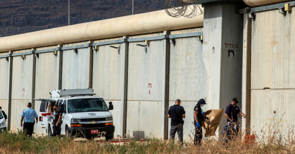 الاحتلال يعتقل اثنين من الأسرى الفارين من سجن جلبوع
