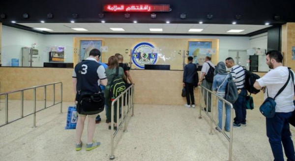 "الخارجية" تصدر إعلاناً للمواطنين والطلبة الراغبين بالسفر إلى الجزائر