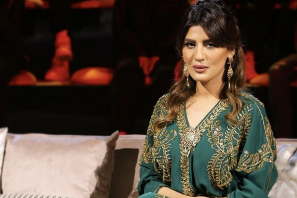 شاهدي: أجمل القفاطين باللون الأخضر من وحي المشاهير