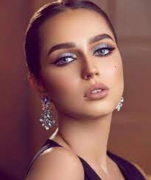 أبرز صيحات مكياج بالألوان القوية من وحي نوره بو عوض