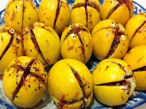 طريقة تحضير مخلل الليمون بالعصفر وحبة البركة