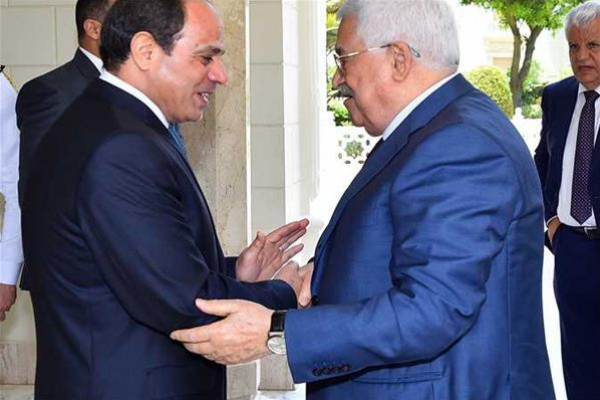 أبو مازن يهنئ السيسي بذكرى انتصار حرب أكتوبر