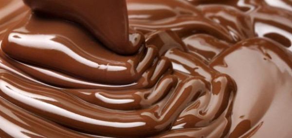 طريقة تحضير صوص الشوكولاتة للحلويات