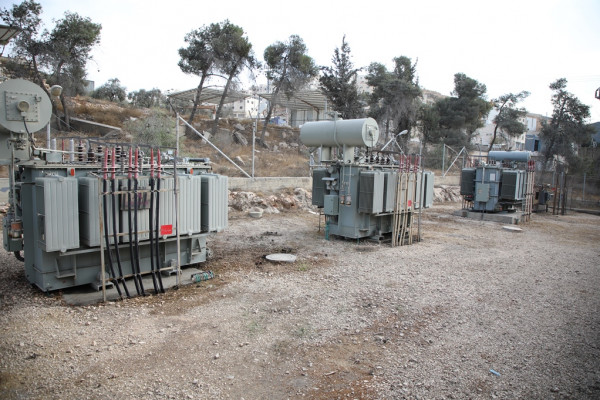بلدية الخليل تستنكر استهداف محولات الكهرباء وتقدر خسائرها بـ 4 ملايين شيكل