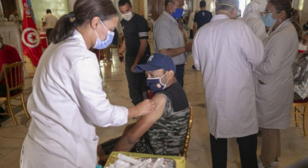 تونس تعلن فرض تطعيم (كورونا) على المواطنين والوافدين