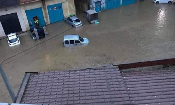 شاهد: غرق العديد من الأحياء في العاصمة الجزائرية بسبب الأمطار الغزيرة