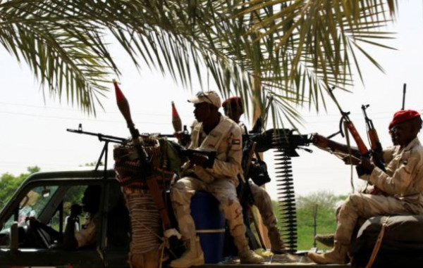 انقلاب عسكري في السودان واعتقال رئيس الوزراء "حمدوك"