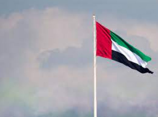 محمد السويدي: سيبقى علم الإمارات عالياً خفاقاً بطموحات تعانق عنان السماء
