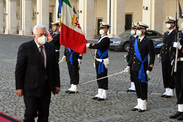 يلتقي بابا الفاتيكان الخميس.. الرئيس عباس يختتم لقاءاته الرسمية في إيطاليا