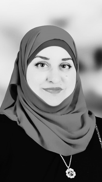بعد مسيرة عشر سنوات.. عبير حامد بروفيسورة