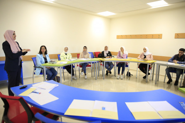 المدرسة الوطنية الفلسطينية للإدارة تفتتح برنامج تدريب مدربين بالشراكة مع "واعد"