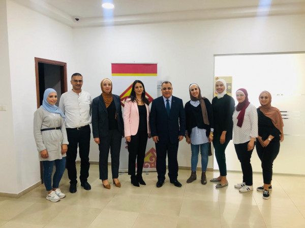 ملحم يزور صندوق النفقة الفلسطيني