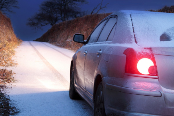 كيف تستمتع بقيادة السيارة خلال أمطار الشتاء؟