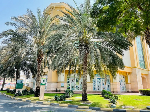 مدينة دبي الطبية تكرّم الدكتور أحمد كاظم "أول طبيب إماراتي"