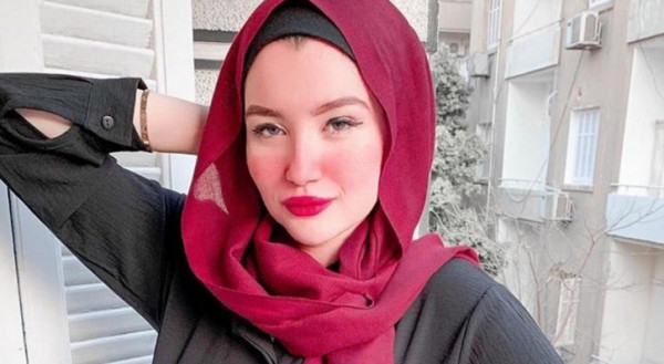 تفاصيل محاكمة حنين حسام بتهمة الاتجار بالبشر.. فما مصيرها؟