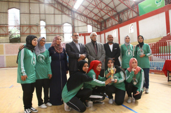 بنات نادي بيت حانون الأهلي يتوجن بلقب دوري البيسبول "5"