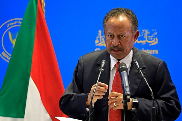 رفع الإقامة الجبرية عن رئيس الوزراء السوداني المعزول عبد الله حمدوك