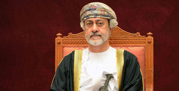 سلطان عمان يصل إلى قطر في زيارة رسمية تستغرق يومين