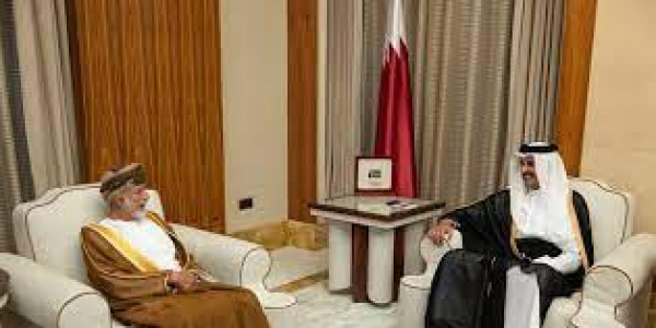 عمان وقطر توقعان ست اتفاقيات تعاون ويعقدان جلسة مباحثات مغلقة