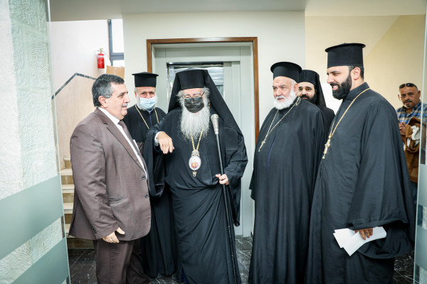 رئيس بلدية بيت لحم يستقبل الوكيل البطريركي الجديد للروم الأرثوذكس في دار البلدية