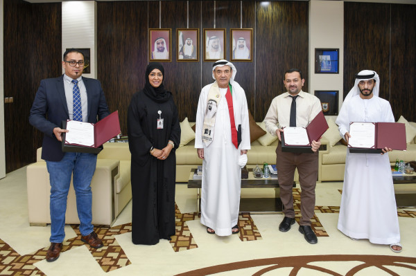 جامعة الإمارات تُكرّم الفائزين بالمركز الأول في الهاكثون العالمي