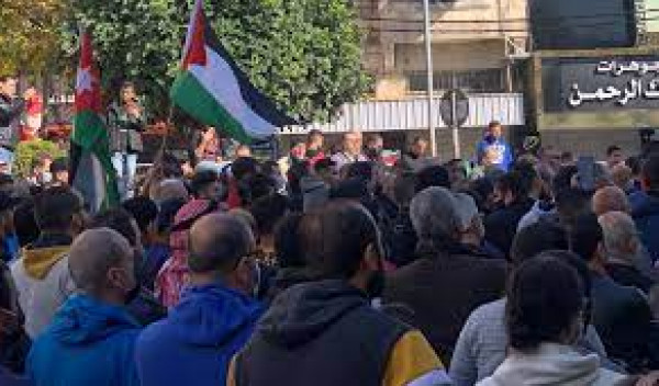 شاهد: مظاهرات حاشدة في الأردن رفضاً لاتفاقيات التطبيع مع الاحتلال الإسرائيلي