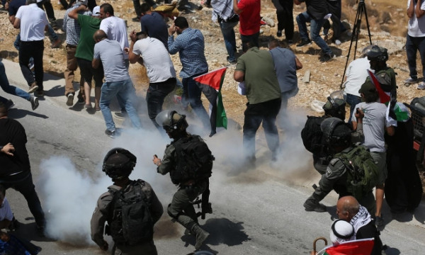 الخارجية الفلسطينية تدين قمع الاحتلال الوحشي للاعتصامات والمسيرات السلمية
