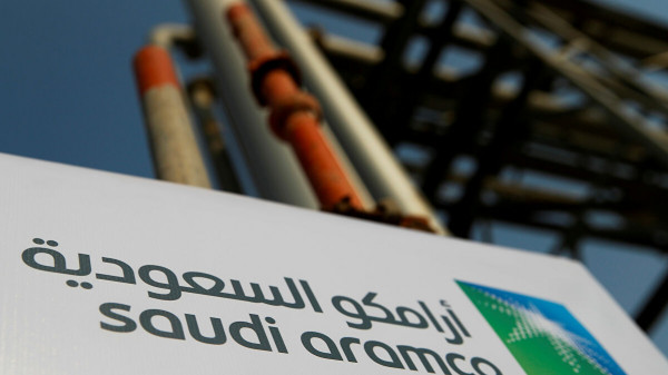 (أرامكو) السعودية توقع اتفاقيات مع شركات فرنسية