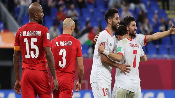 المنتخب الفلسطيني يتلقى هزيمة ثقيلة من نظيره الأردني ويودع بطولة كأس العرب