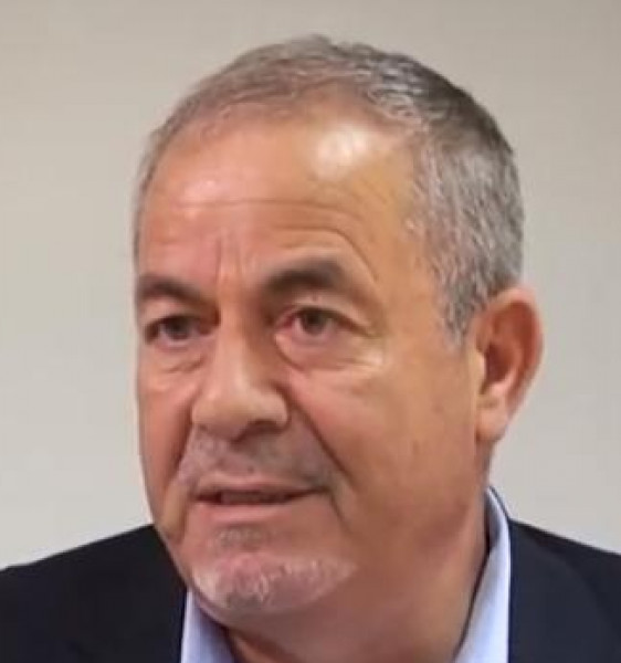عن ترشيد المقاومة والعمليات التي ينفذها الأطفال