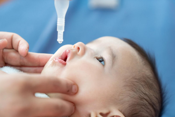الازهر: "آثم شرعاً" من يمتنع عن تطعيم أبنائه ضد شلل الأطفال