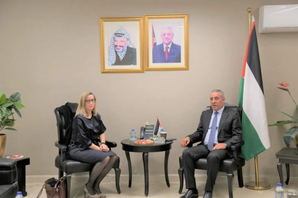 الشيخ يلتقي ممثلة كندا لدى دولة فلسطين
