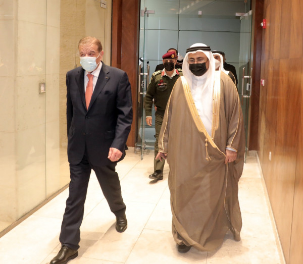 رئيس مجلس نواب المملكة الأردنية الهاشمية يستقبل العسومي لدى وصوله عمان