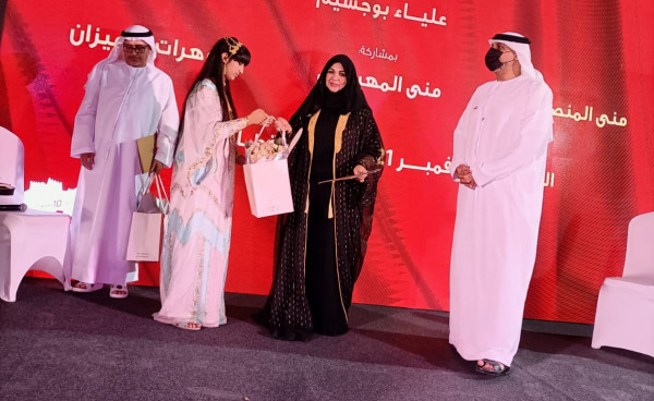 دائرة الثقافة والسياحة في العين تكرم منى المنصوري