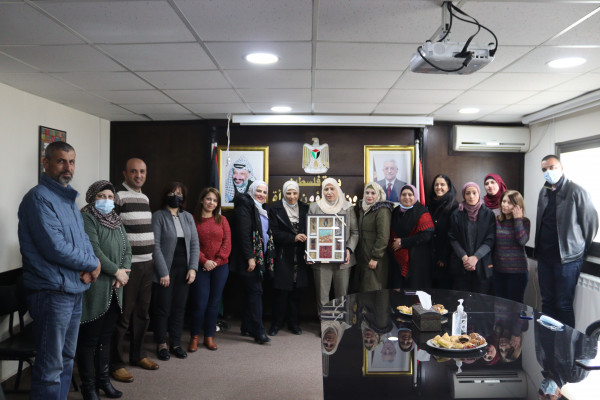 حمد تكرم جمعية بيتا الخيرية في مقر الوزارة