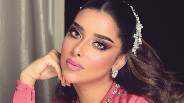 شاهدي أجمل إطلالات الفنانات في بداية ٢٠٢٢