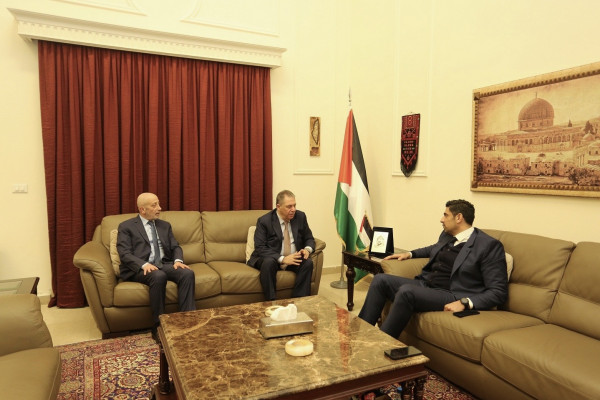 دبور يستقبل رئيس لجنة الحوار اللبناني الفلسطيني