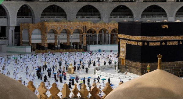 الأوقاف والسفير السعودي في عمان يبحثان الترتيبات المتعلقة بموسم الحج والعمرة