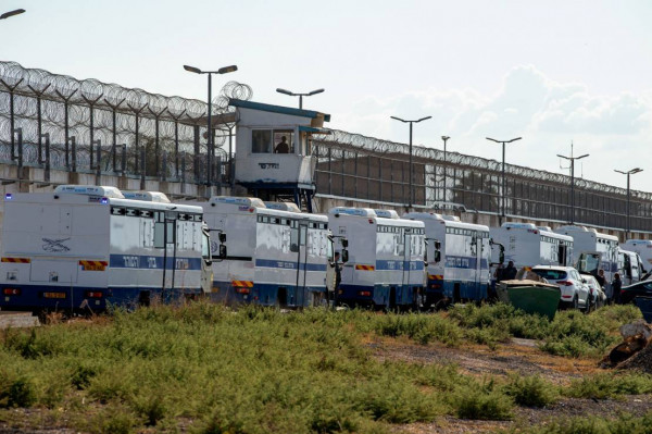 المحرر البدرساوي: السجون تغلي والاحتلال يتعمّد إذلال الأسرى