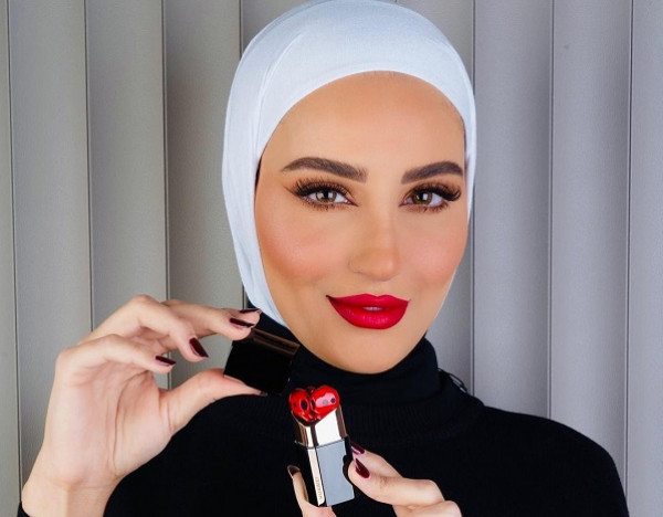 لمكياج جذاب إليكِ هذه الخطوات والنصائح من مدونات الجمال العربيات