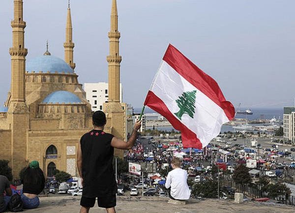 نبيه بري: لبنان يعاني من حصار عربي
