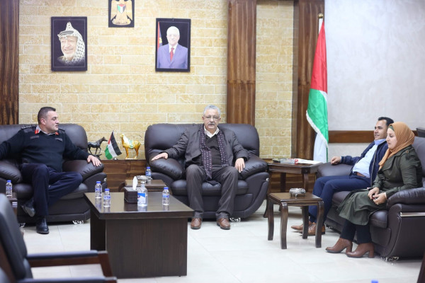 المحافظ أبو بكر يستقبل المدير الجديد لمديرية الدفاع المدني بطولكرم