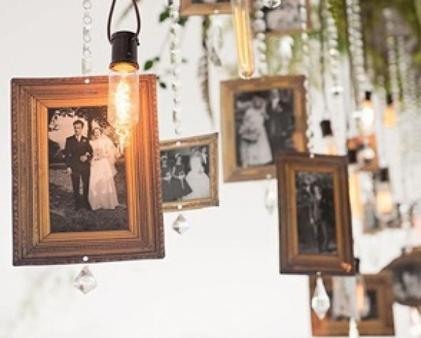 شاهدي: أهم الأفكار لعرض الصور التذكارية في حفل الزفاف