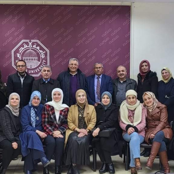 أبو كشك يقدم محاضرةً عن "التخطيط الاستراتيجي وقيادة التغيير"