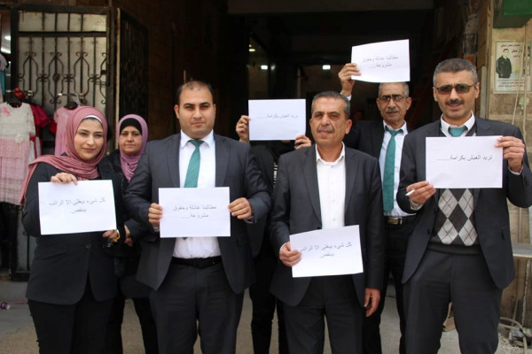 موظفو بنك (القاهرة عمان) يضربون عن العمل للمطالبة بحقوقهم المالية والإدارية