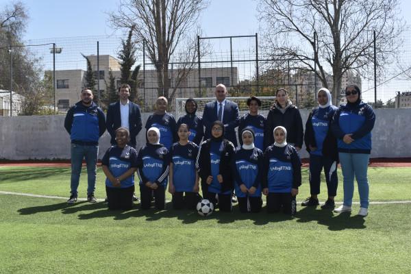 البنك الوطني يرعى فريق مخيم طولكرم للفتيات "الرياضة للحياة" في كأس العالم للأطفال