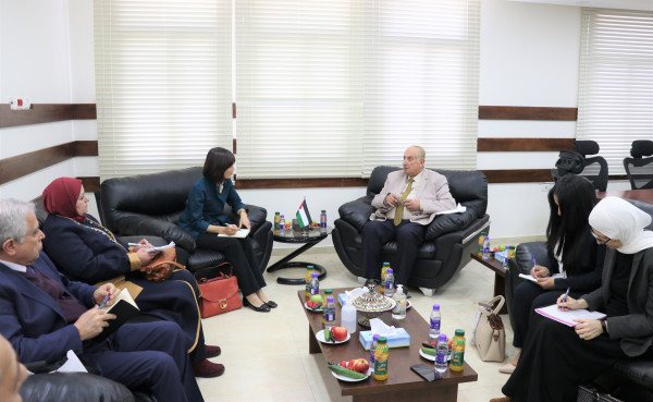 أبو مويس يبحث مع المدير الإقليمي للبنك الدولي مجالات التعاون المشترك