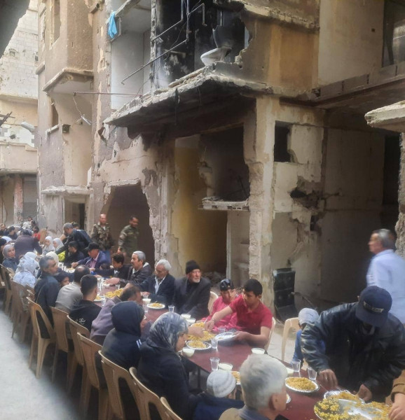 اتحاد طلبة فلسطين واللجنة الشعبية لمخيم اليرموك يقيمان مأدبة إفطار في مخيم اليرموك